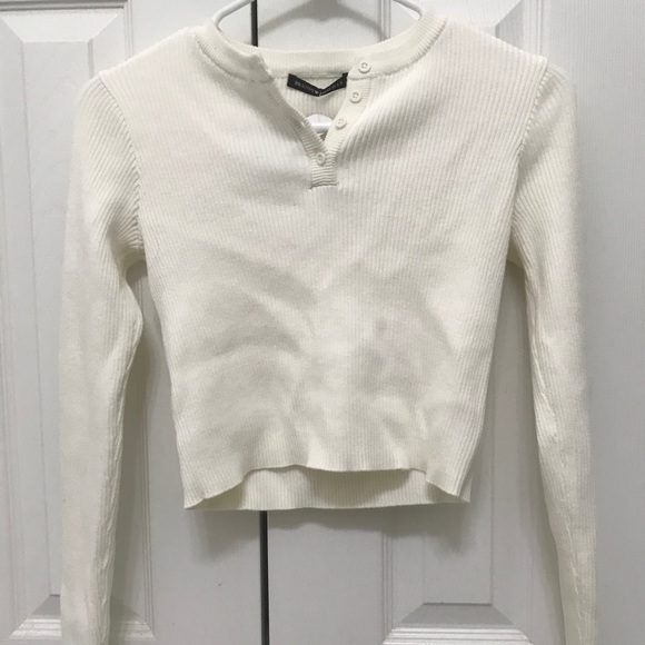 Brandy Melville Sweaters - Brandy Melville off white long sleeve sweater